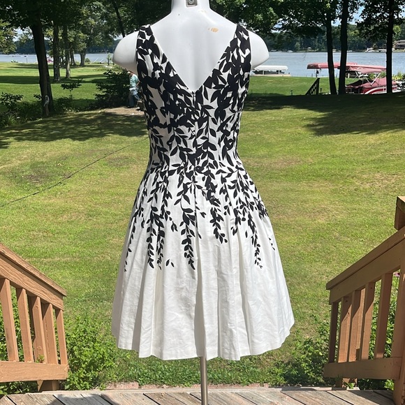 Lauren Ralph Lauren lovely fit n flare dress S - Picture 4 of 10